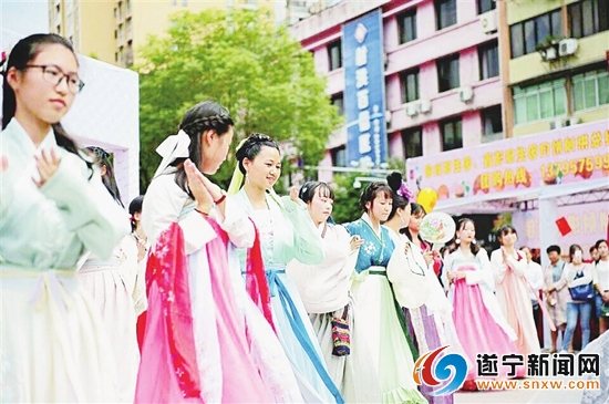 汇星外洋溢着浓浓的汉文化风展现民族风情和弘扬传统文化