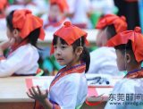 莞城一幼儿园举行开笔典礼 着汉服点朱砂学礼仪