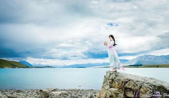 伴隨著泛波的碧水