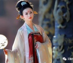 汉服女子——淡眉如秋水，玉肌伴轻风