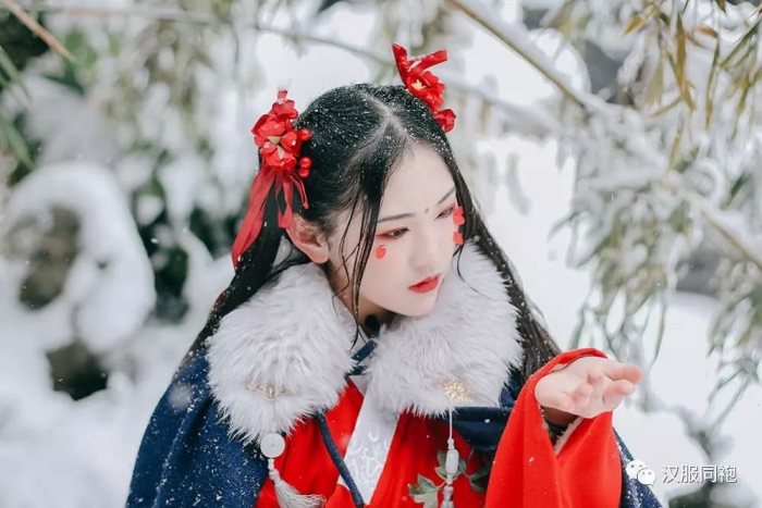 瑶台归去,洞天方看清绝。