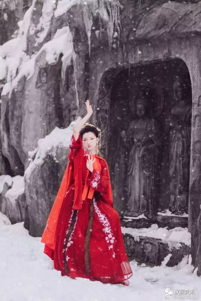 【汉服美图】《雪之舞》-图片8