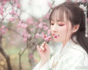【汉服美图】正是江南好風景，花開時節又逢君