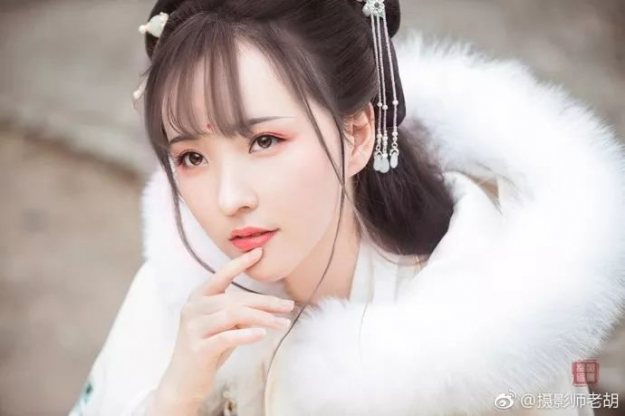 汉服美图 正是江南好風景 花開時節又逢君 图赏 爱汉服