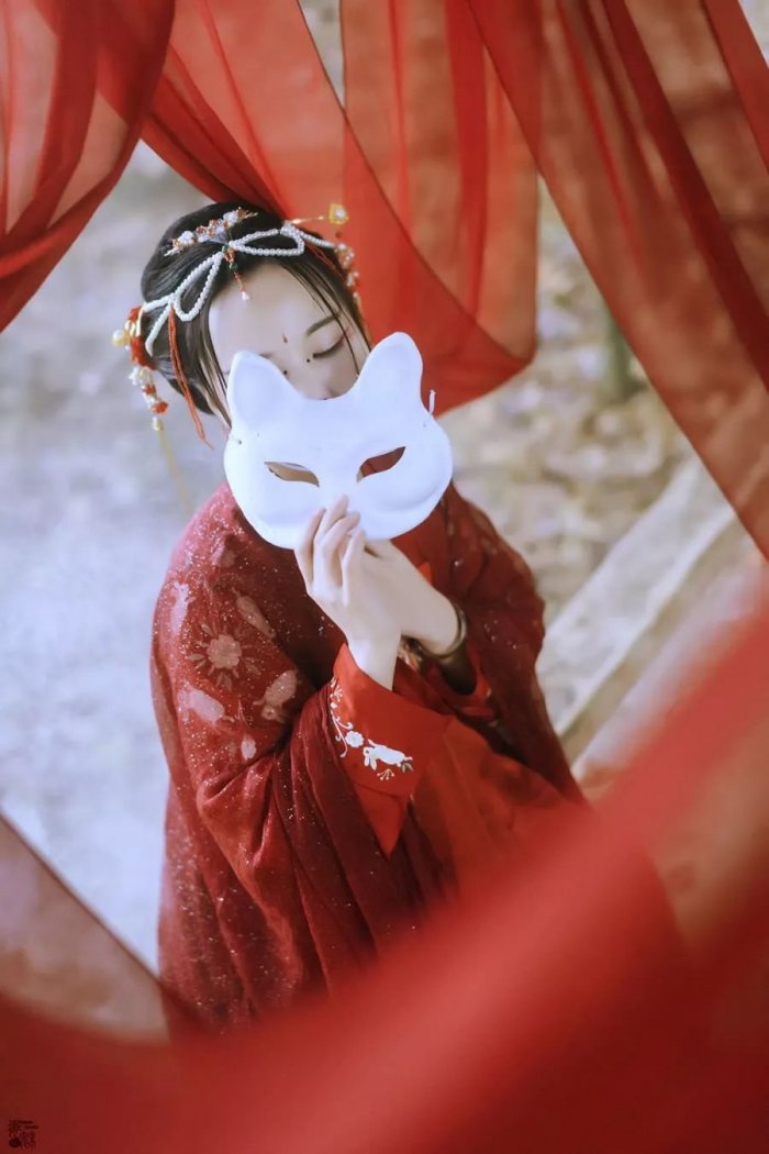 偶有游人   魅之   食其七魂 以此为乐