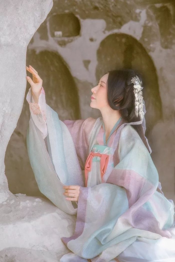 【汉服美图】雪山孤寂-图片7