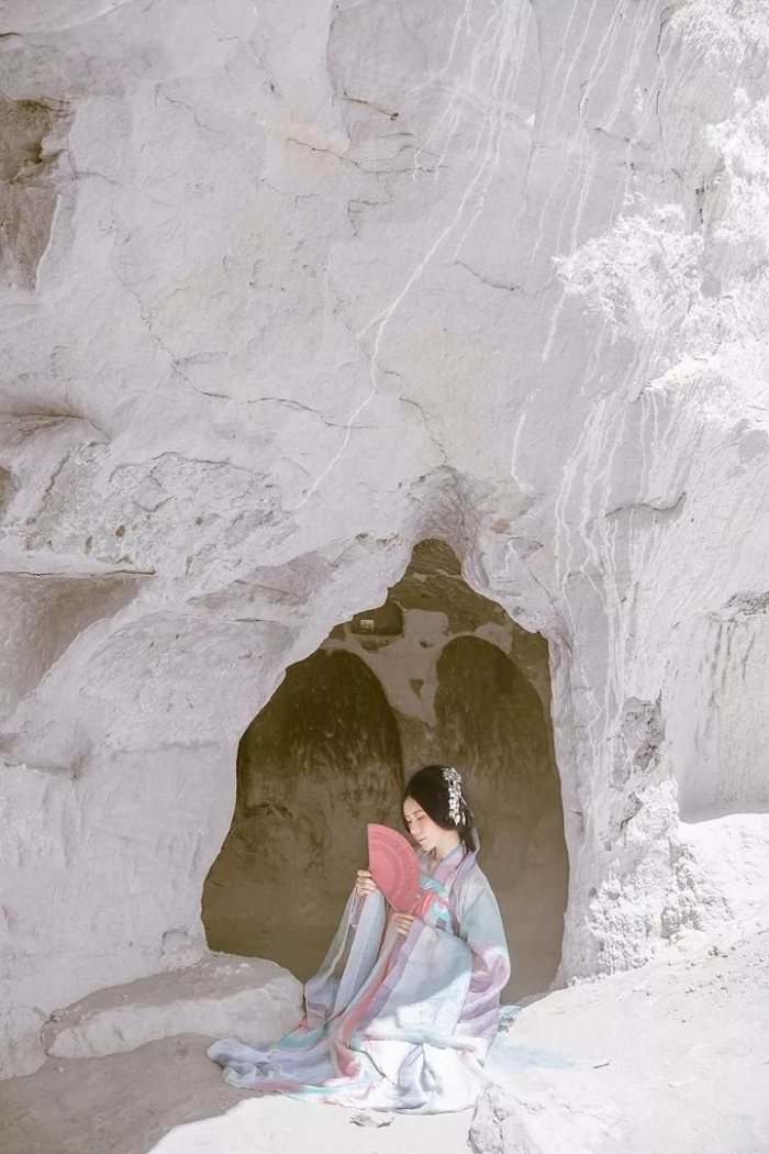 【汉服美图】雪山孤寂-图片12