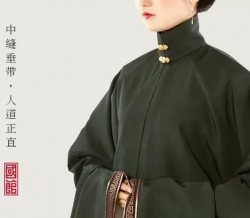 对中国古代服饰的研究，张园林迷上了汉服