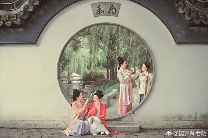 【汉服美图】柳下笙歌滿庭院,花間姊妹自有緣。-图片4
