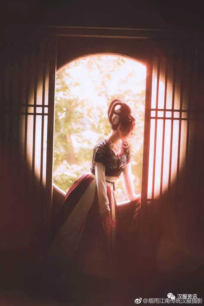 【汉服美图】轮回三世,愿铺红妆十里-图片3