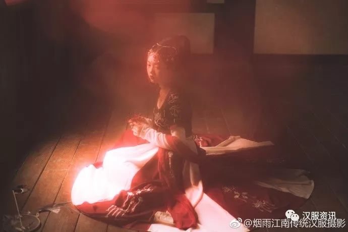 【汉服美图】轮回三世,愿铺红妆十里-图片8