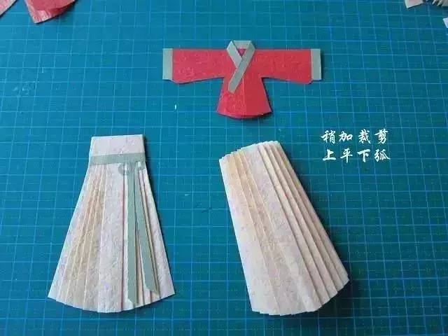 大功告成!最後來欣賞幾組漢服手工作品吧!