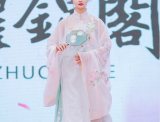 【同袍专辑】90后汉服女孩云深：身披传统文化之美 代言国风新青年
