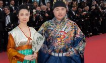 他把汉服带进了戛纳，还想穿进联合国
