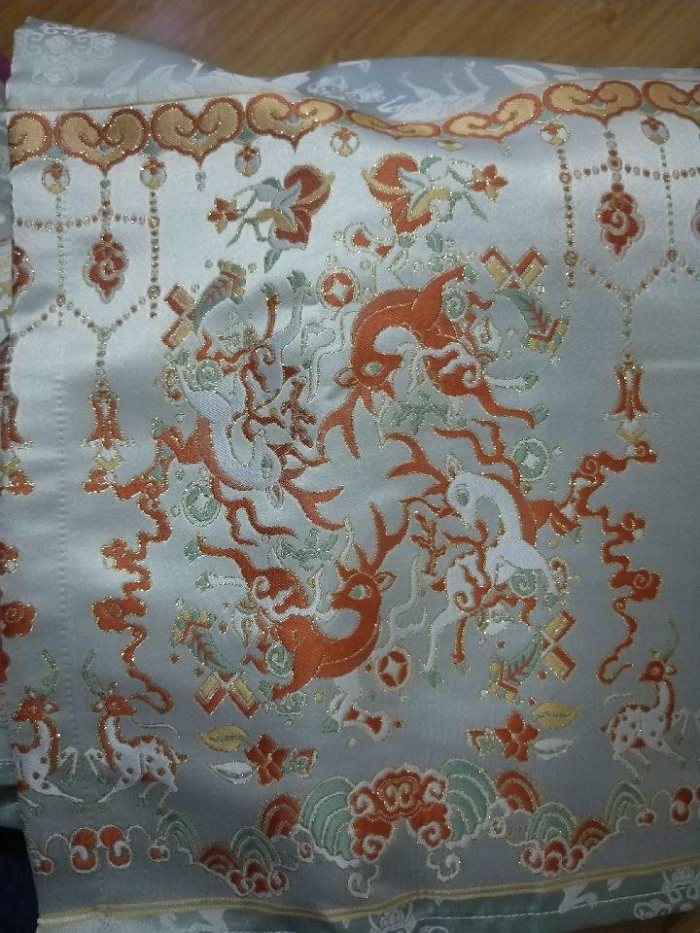 图片动态：花朝记无人亦自芳宋裤s
花朝记烟萝长褙子m
花间夕桃鹿鹿妆花-图片9