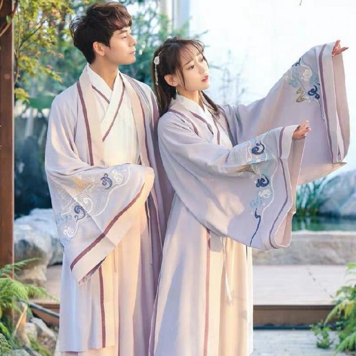 图片动态：白菜价汉服，女款，穿着舒服
送流苏夹子（一对）
245三件套-图片6