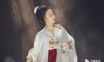 “汉服小姐姐”频现国庆长假多地景点，你遇到了吗？