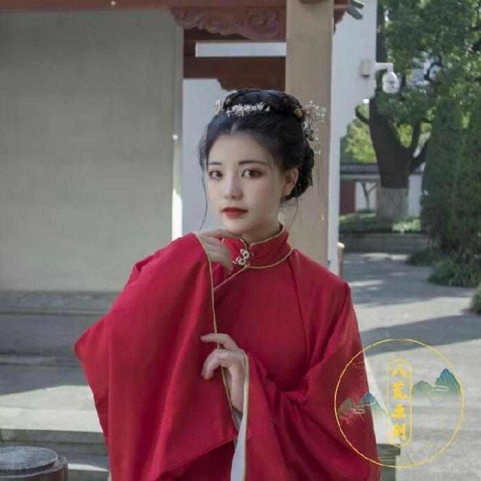 图片动态：安利
店铺  八荒原创汉服
圈金斜襟立袄，淘宝搜索，立即下单-图片4