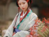 【汉服美景】岁月走走停停，潋滟婉约秋色