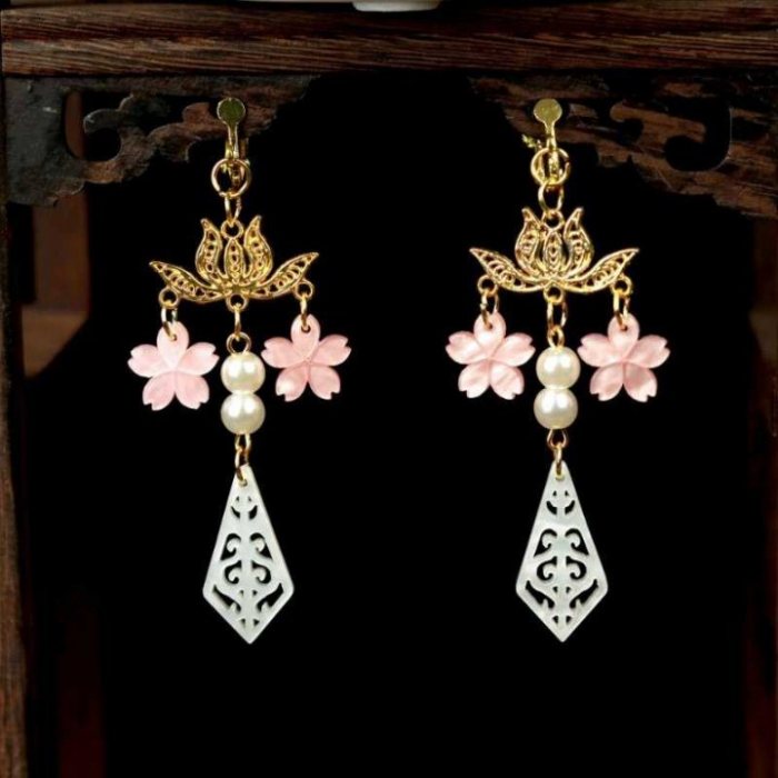 图片动态：枫叶🍁 系列   套装发冠   禁步一条  发钗一对   -图片1