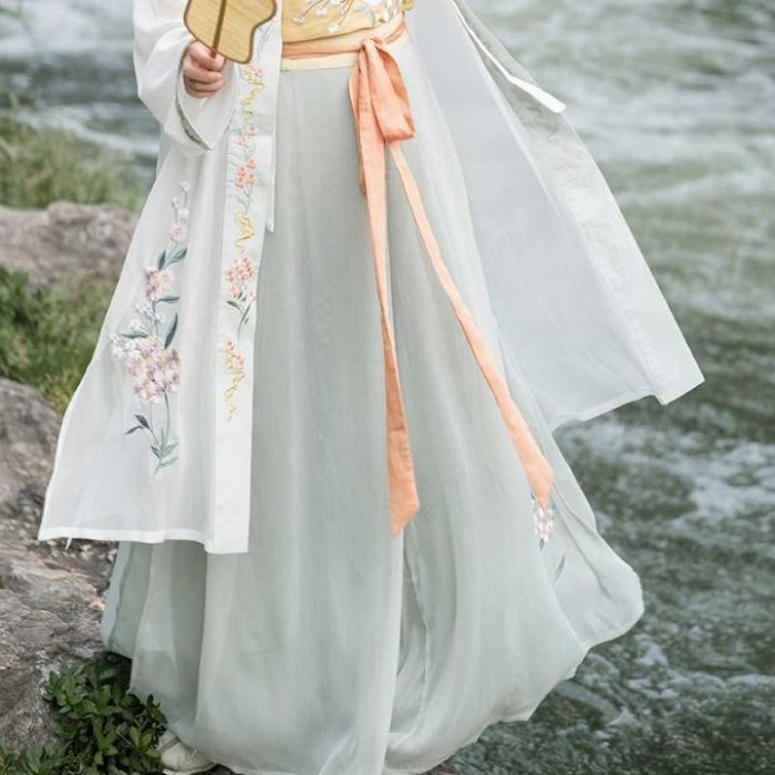 图片动态：九曲阑珊宋裤三件套抹茶今晚八点准时开售！-图片4