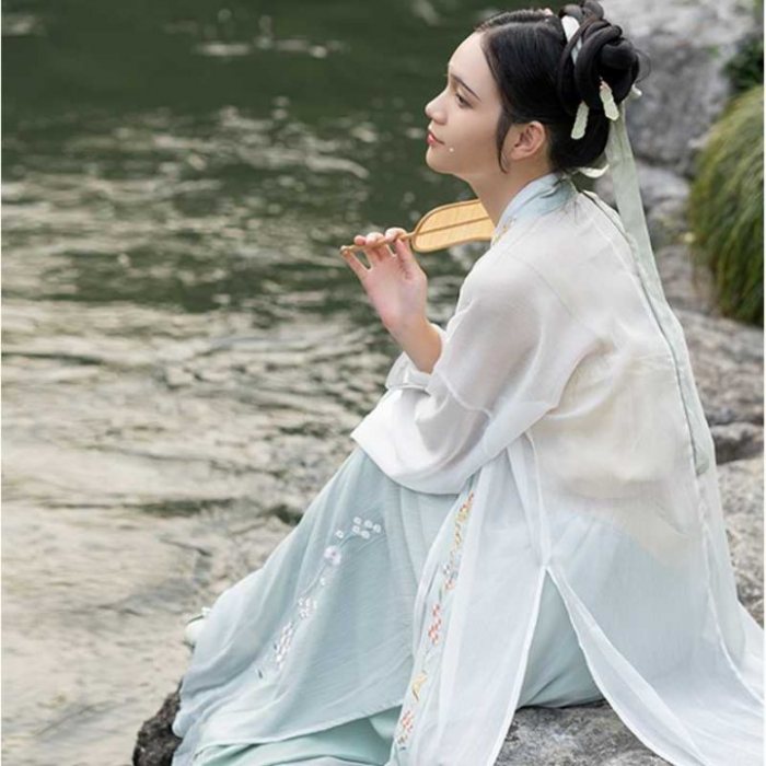 图片动态：九曲阑珊宋裤三件套抹茶今晚八点准时开售！-图片7