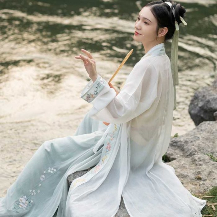 图片动态：九曲阑珊宋裤三件套抹茶今晚八点准时开售！-图片3