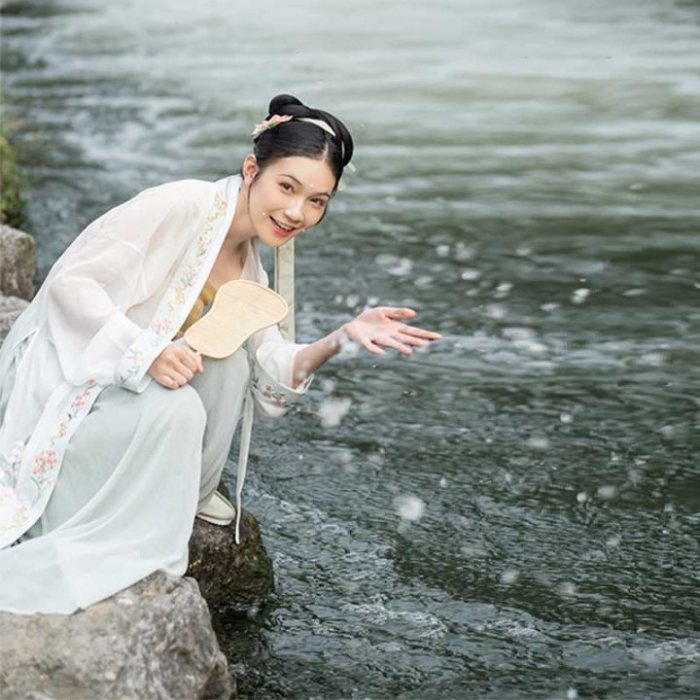 图片动态：九曲阑珊宋裤三件套抹茶今晚八点准时开售！-图片8