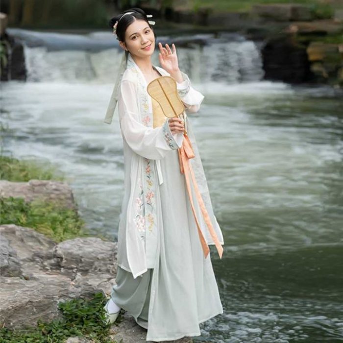 图片动态：九曲阑珊宋裤三件套抹茶今晚八点准时开售！-图片9