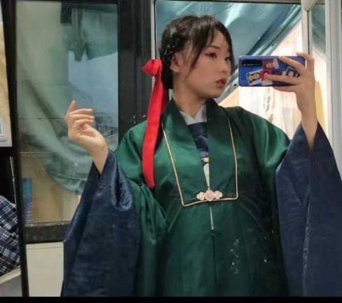 图片动态：圆脸女孩要逆袭（然而还是圆脸）-图片1