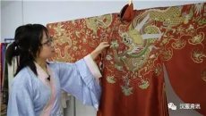 “裁缝夫妇”返乡创业做汉服 让年轻人爱上传统文化