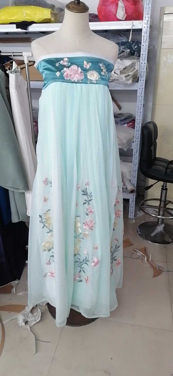 图片动态：苏州专业汉服工厂，定制加工一条龙服务，可打板打样做大小单，汉-图片9