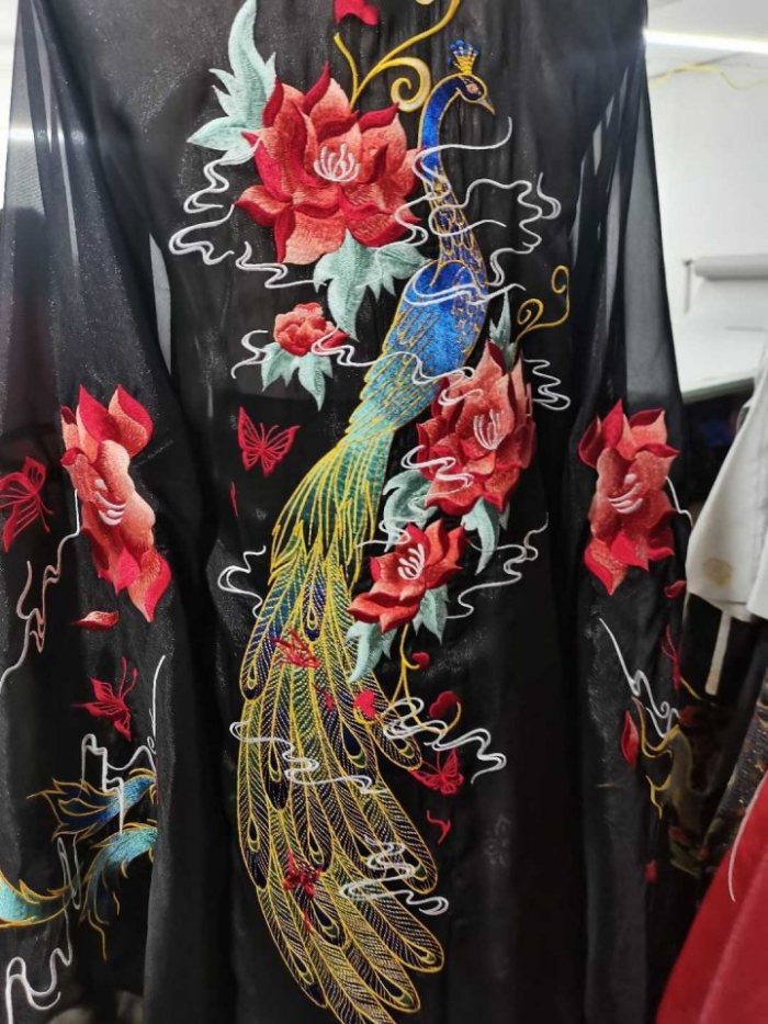 图片动态:大家好,我这边是汉服工厂,设计,打板打样定制加工一条龙,欢迎-图片4