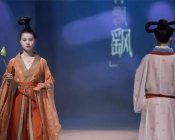 中国装束复原团队：参与网剧《长安十二时辰》服装制作 不懂中文的华裔看到作品时泪流满面