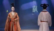 中国装束复原团队：参与网剧《长安十二时辰》服装制作 不懂中文的华裔看到作品时泪流满面