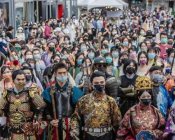 2021台湾汉服爱好者出行日大聚会，场面壮观，全家汉服出行​“大明风华”显风采，天下汉服是一家。